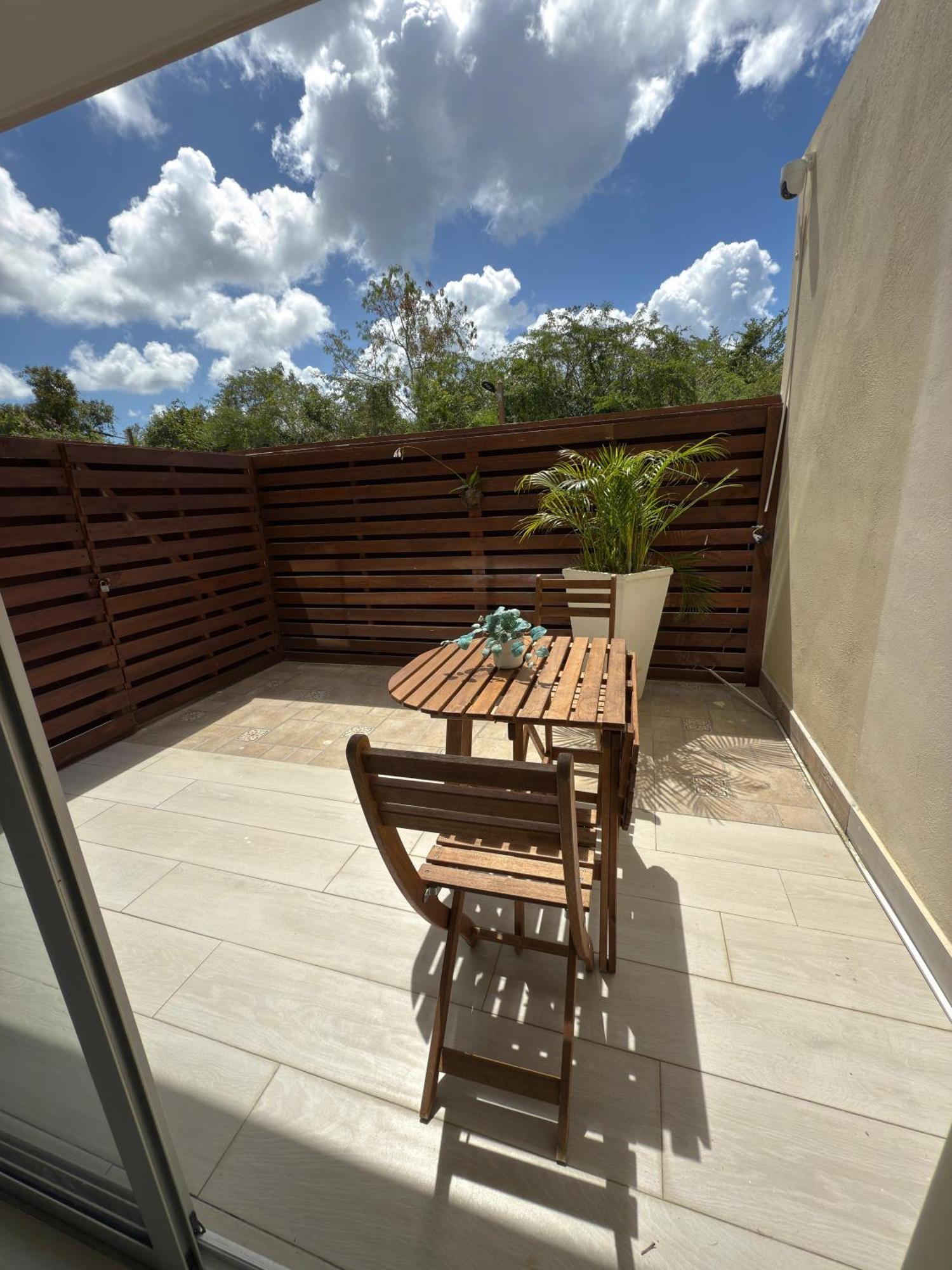 Blue Coast Apartment - Vibe Dominicus La Laguna ภายนอก รูปภาพ